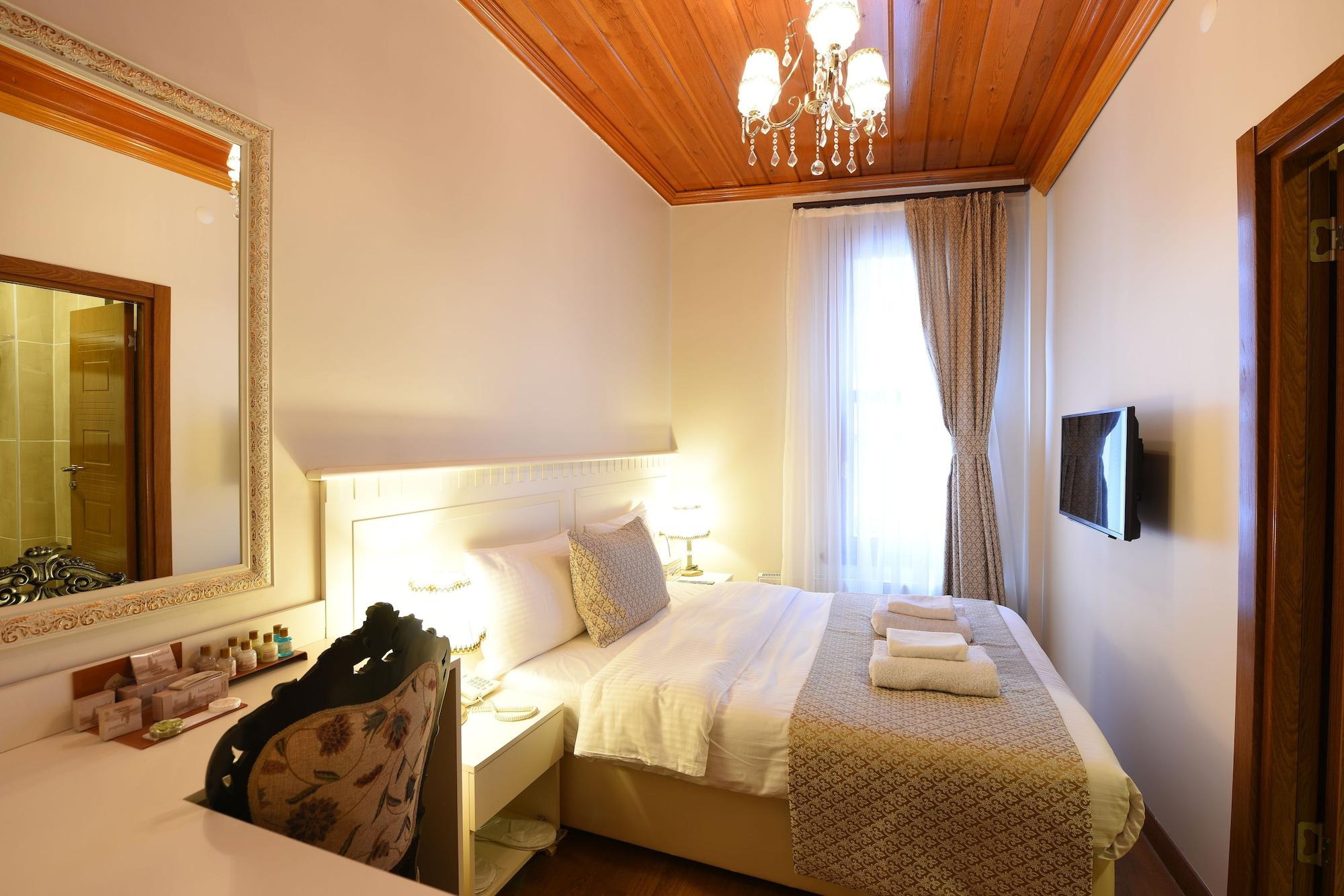 Elyka Hotel Istanbul Exterior photo
